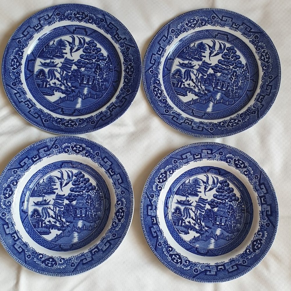 4 antique collectible plates, Dudson, Wilcox & Till Willow patters, England